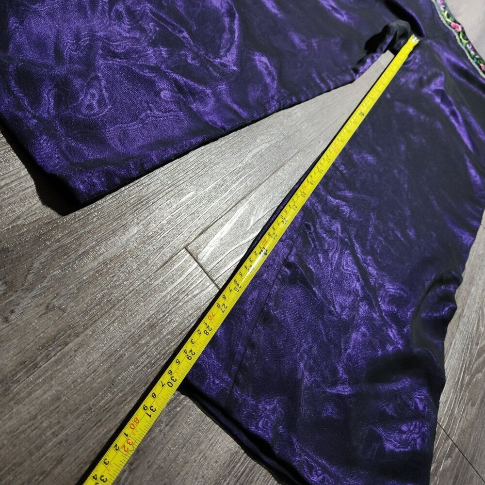 Gorgeous vintage 90s purple satin & black mesh flared pants with embroideries - Picture 13 of 14